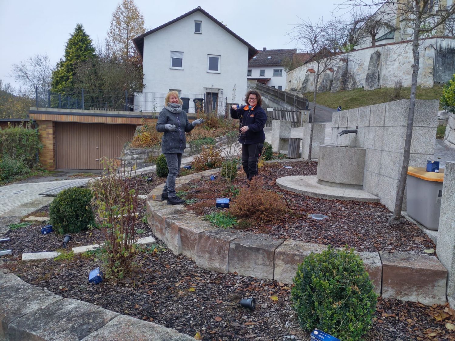 2020 11 21 vorbereitung weihnachtsbrunnen